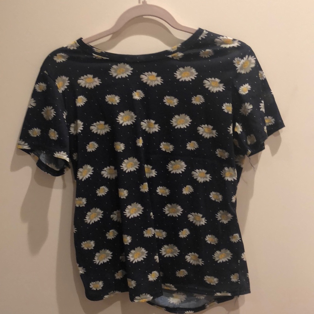 Daisy shirt
